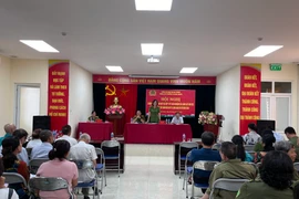 Cầu thị, lắng nghe ý kiến nhân dân để nâng cao chất lượng, nghiệp vụ công tác