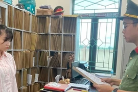 Nhân viên bảo hiểm nhân thọ chiếm đoạt 1,6 tỷ đồng