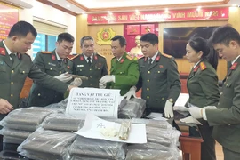 Bắt nhóm đối tượng mua bán vật liệu nổ với số lượng lớn