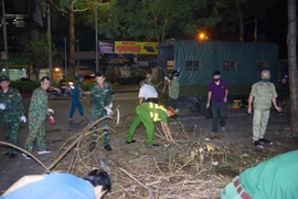 Hà Nội: Lực lượng Bảo vệ an ninh trật tự ở cơ sở sát cánh cùng nhân dân vượt qua khó khăn trong bão lũ