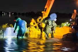 Công an huyện Quốc Oai trắng đêm chốt trực phòng, chống ngập úng