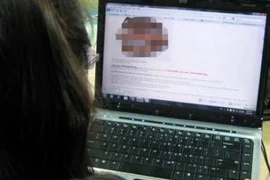 Công an Hà Nội cảnh báo thủ đoạn dụ dỗ "chat sex" để cưỡng đoạt tài sản