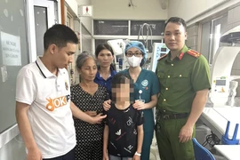 Chạy đua từng giây, từng phút truy tìm tung tích 2 bé gái