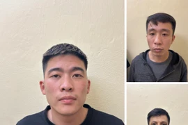 Video ghi lại cảnh ổ nhóm 12 tiền án cầm dao bầu đi trộm xe, sẵn sàng tấn công người dân