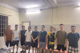 Bắt 11 đối tượng trong đường dây cá độ bóng đá, mua bán số lô - đề