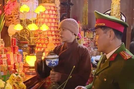 Hướng dẫn người dân sử dụng nguồn lửa, nhiệt tại cơ sở văn hóa, tín ngưỡng