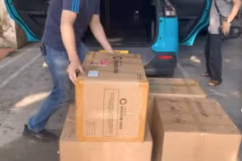 Khởi tố đối tượng vận chuyển hàng cấm