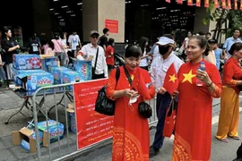 Điểm phát nước miễn phí phục vụ nhân dân dịp Lễ quốc khánh 2-9