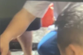 Giải cứu cháu bé bị kẹt tay trong ống hút nước áp lực cao 