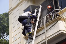 Tập huấn phòng cháy tại khu vực chợ Đồng Xuân