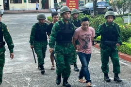 Bắt nhóm đối tượng tổ chức cho người khác nhập cảnh trái phép vào Việt Nam