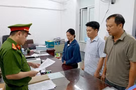 Khởi tố nguyên Giám đốc Văn phòng đăng ký đất đai huyện Yên Thủy