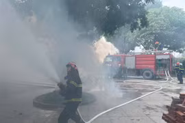 Kiểm tra công tác phòng cháy tại nhà hàng sen Tây Hồ