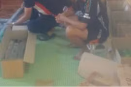 Bắt quả tang đối tượng lắp ráp vũ khí thô sơ