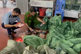 Phát hiện gần 1 tấn xúc xích không rõ nguồn gốc chuẩn bị được đưa đi tiêu thụ