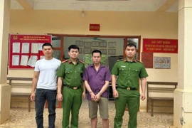 "Ẩn” dưới hầm suốt 9 tháng để trốn truy nã