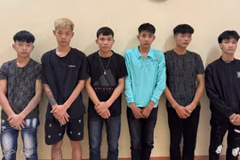 Tạm giữ nhóm đối tượng liên quan vụ mang kiếm gây rối tại khu công nghiệp Vân Trung