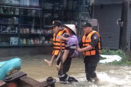 Bộ Tư lệnh Cảnh sát cơ động huy động lực lượng hỗ trợ nhân dân vùng ngập tỉnh Thái Nguyên