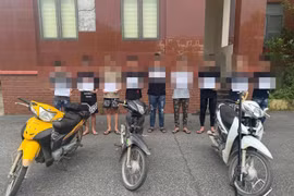 Tạm giữ hình sự nhóm đối tượng phóng xe máy tốc độ cao gây tai nạn nghiêm trọng 