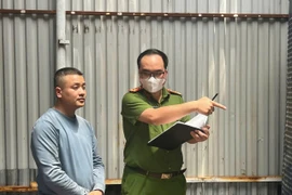 Công an Hà Nội khởi tố vụ tái chế dầu thải gây ô nhiễm môi trường