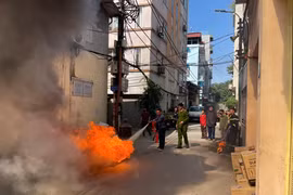 Huấn luyện phòng cháy, cứu nạn cho các cơ sở kinh doanh ở phường Hồng Hà