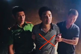 Chém người gây thương tích rồi cố thủ trong nhà