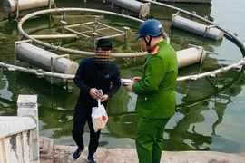 Phạt tiền 4 trường hợp vi phạm vệ sinh môi trường nơi công cộng