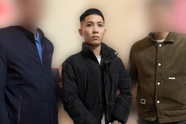 Vận động đối tượng truy nã nguy hiểm ra đầu thú