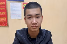 Vận động đầu thú đối tượng bị truy nã trong vụ "Tổ chức sử dụng trái phép chất ma túy và Xâm phạm thi thể, mồ mả, hài cốt"