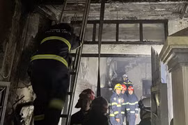  Ba người thoát nạn trong vụ cháy nghiêm trọng ở phố Trung Liệt