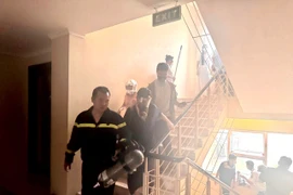 Kịp thời hướng dẫn nhiều người thoát nạn trong vụ cháy chung cư ở khu đô thị Nam Thăng Long