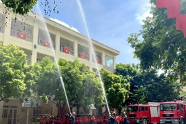 Trang bị kỹ năng ứng phó hỏa hoạn, hạn chế thương vong cho học sinh