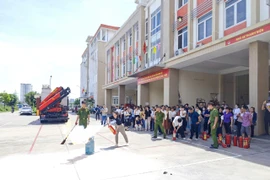 Hơn 300 đại diện cơ sở kinh doanh triển khai kết nối thiết bị truyền tin báo cháy