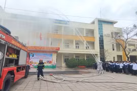 Trên 600 học viên trải nghiệm ứng phó sự cố cháy nguy hiểm