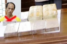 Khống chế đối tượng vận chuyển 8 bánh heroin