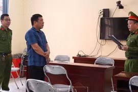 Tạm giam các đối tượng mua, bán trái phép hóa đơn