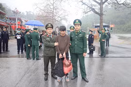 Phát hiện đối tượng truy nã khi tiếp nhận công dân ở Cửa khẩu Quốc tế Hữu Nghị