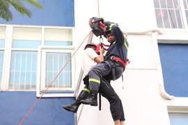Tăng cường kỹ năng ứng phó sự cố thoát nạn trong đám cháy