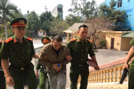 Đối tượng táo tợn điểu khiển xe máy vận chuyển 18 bánh heroin