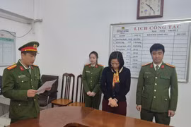 Khởi tố vụ án hình sự làm giả tài liệu của cơ quan, tổ chức