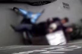 Công an vào cuộc vụ việc “shipper” bị lái xe ô tô hành hung