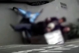 Công an vào cuộc vụ việc “shipper” bị lái xe ô tô hành hung