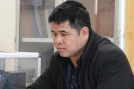 Bắt chủ quán karaoke chứa mại dâm