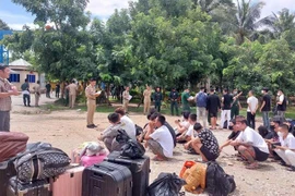 Tiếp nhận nhiều đối tượng liên quan đường dây lừa đảo qua mạng tại Campuchia