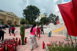 Ngăn chặn từ sớm, từ xa các nguy cơ cháy, nổ và các vụ việc liên quan vũ khí, vật liệu nổ