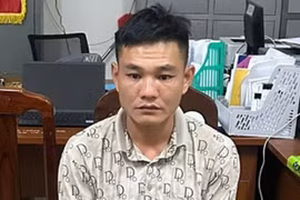 Biết bị lộ, kẻ có 2 tiền án ra đầu thú