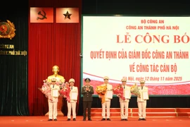 Công bố quyết định của Giám đốc Công an thành phố Hà Nội về công tác cán bộ