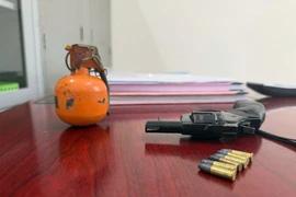 Bắt đối tượng tàng trữ vũ khí quân dụng trái phép