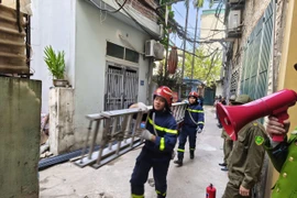 Xử lý nhanh tình huống cháy giả định do chập điện