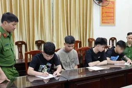 Tạm giữ hình sự nhóm thanh niên gây rối trật tự công cộng